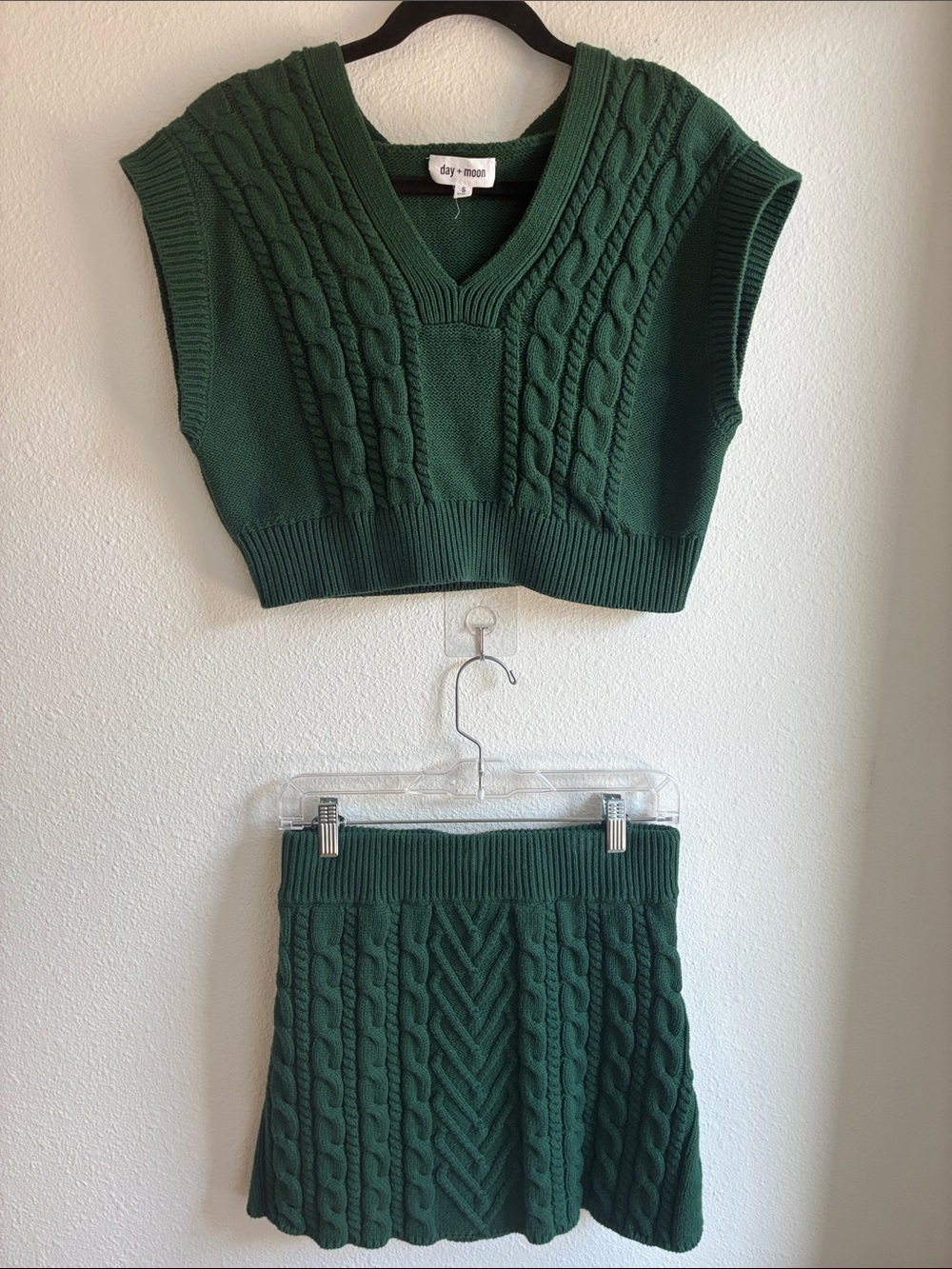 day + moon Forest Green Cable Knit V-Neck Sweater Vest